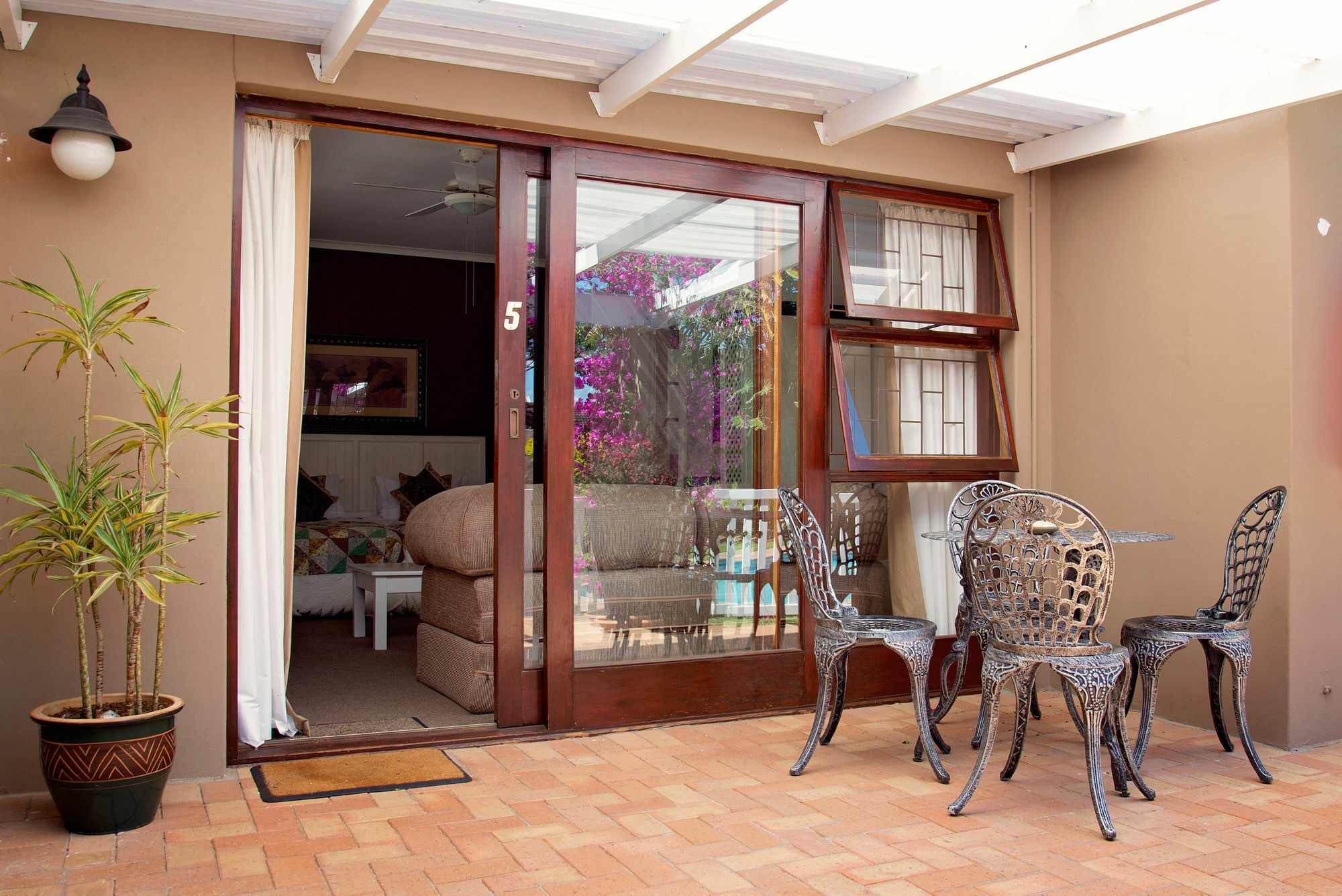 Bayside Guesthouse Port Elizabeth Exterior photo